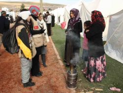 Gönüllü Psikologlar, Depremzedelere Psikolojik Destek Veriyor