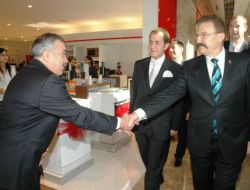 Osmaniye Alışveriş Merkezine Kavuşlu