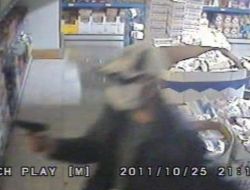 Ameliyat Maskeli Soyguncu An Be An Kamerada