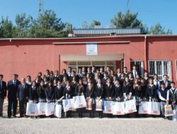 İkem Koleji'nden Kardeş Okula Malzeme Yardımı