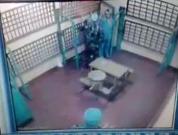 Rusya, Bayan Mahkumların Dövülmesi Görüntüsünü Konuşuyor