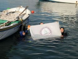 Dalgıçların Cumhuriyet Dalışında Karadeniz'den Türk Bayrağı Çıktı