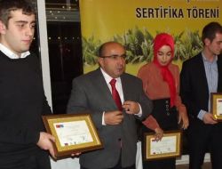 Rize’de Çay Tadımcıları Sertifikalarını Aldı