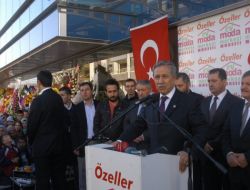 Arınç, Mamak'ta Alışveriş Merkezi Açtı