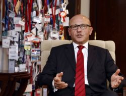 Talat: Eroğlu'nun Yürüttüğü Müzakere Görüşmeleri Tam Bir "Başarısızlık"