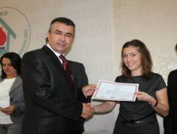 Aile Eğitimi Kursunu Bitirenlere Sertifikaları Verildi