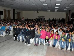 Kütahya Polisinden Çocuklara 3 Boyutlu Sinama Keyfi