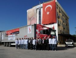 Konyaaltı Belediyesi, Hayırseverlerin Desteğiyle Van'a 14 Mobil Mutfak Gönderdi