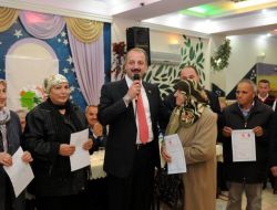 Mutlu Mahallesi'nde Hak Sahipleri Tapularına Kavuştu