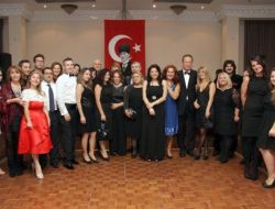 Cumhuriyet Balosundan Van'a Yardım