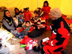 Depremzede Çocuklar, Travmadan Drama Oynayarak Uzaklaşıyor