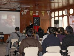Üniversiteli Öğrencilere 'Madde Ve Madde Bağımlılığı' Konferansı