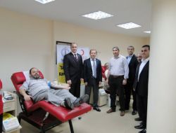 Van'a Günlük Bin 200 Ünite Kan Ege'den Gitti