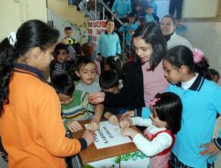 Bayram Harçlıklarını Depremzedelere Gönderdiler