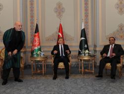 Liderler Üçlü Zirve'de Bir Araya Geldi