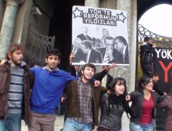 Öğrenciler Üniversite Önünde Yök’ü Protesto Etti