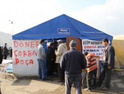 Kurbanlık Satış Alanında İnternet Kafe Ve Kuaför Hizmeti