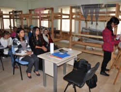 Umut Kadın Atölyesi'nde Genç Kızlar Meslek Öğreniyor