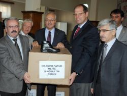 Manisa Ticaret Borsası, Öğrencilere Bin Çift Ayakkabı Dağıttı
