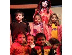 Kırmızı Başlıklı Kız İle Robin Hood, Evde Canı Sıkılan Çocuklarla Buluştu