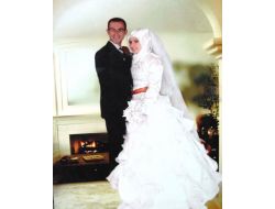 Enkazda Bulduğu 50 Bin Lira Değerindeki Ziynet Eşyasını Sahibine Teslim Etti