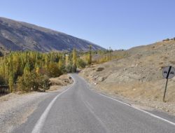 Başkan Yıldızlı: Çağlayancerit İlçesinin Tek Sorunu Yol