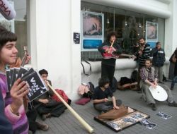 Sokak Müzisyenleri Van İçin Çaldı