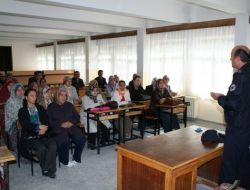 Beypazarı Polisi Aileleri Bilgilendiriyor