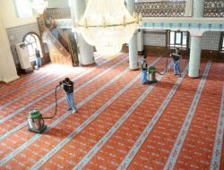 Keçiören'de Camiler, Kurban Bayramı İçin Temizleniyor