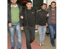 Hırsızlık Suçundan Gözaltına Alınan İki Kişi Tutuklandı