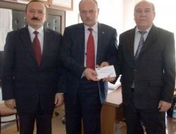 Nallıhan Belediyesi'nden 100 Öğrenciye Bayramlık