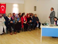 Altındağlı Kadınlara 'Yaşlı Beslenmesi' Konulu Seminer Verildi