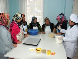 Hanımlara Yemek Pişirme, Tatlı Ve Pasta Yapma Kursu