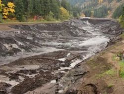 Bir Asırlık Baraj Gölü Böyle Boşaltıldı