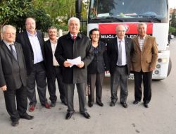 Muğla’dan Van’a İki Tır Malzeme