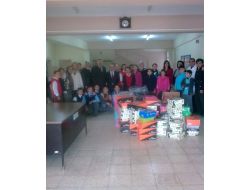 Bayram Öncesi Kardeş Okul Öğrencilerini Giydirdiler