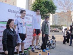 Lise Öğrencisi Oryantiring Şampiyonu Oldu