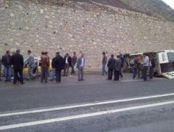 TRAFİK KAZASI 4 YARALI