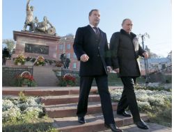 Putin Ve Medvedev, “birlik Gününü” Beraber Kutladı