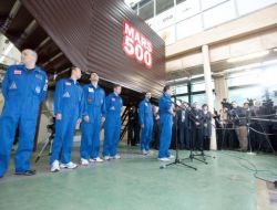 Kızıl Gezegen'e 520 Günlük 'Sanal Yolculuk' Sona Erdi