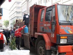 Elmadağ'da Toplanan Yardımlar Kızılay'a Teslim Edildi
