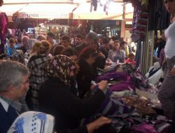 Vatandaşlar Çarşılara Akın Etti, Esnaf 'Allah Bereket Versin' Dedi