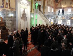 Abdullah Gül Deprem Bölgesinde