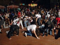 Jackson Hayranları, Thriller Dansıyla Buluştu!