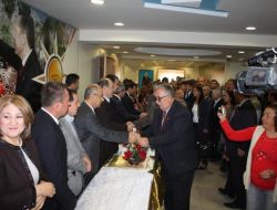 Partilerde Bayramlaşma Coşkusu