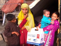 Pakistan Halkı: Kimse Yok Mu'nun Yardım Eli Her Zaman Hazır