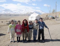 Erciş'teki Köyler Çadıra Kavuştu!