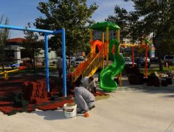 Trabzon Belediyesi Çocuk Parklarını Yeniliyor