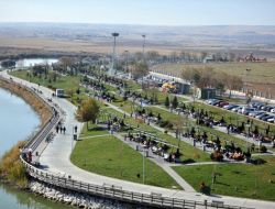 Bayram Tatilinin Son Gününde Mangalcılar Parklara Akın Etti