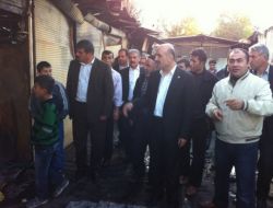 Özdemir Yangının Kül Ettiği Semt Pazarında İncelemelerde Bulundu